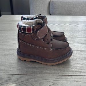 Cat and Jack Boots Size 4